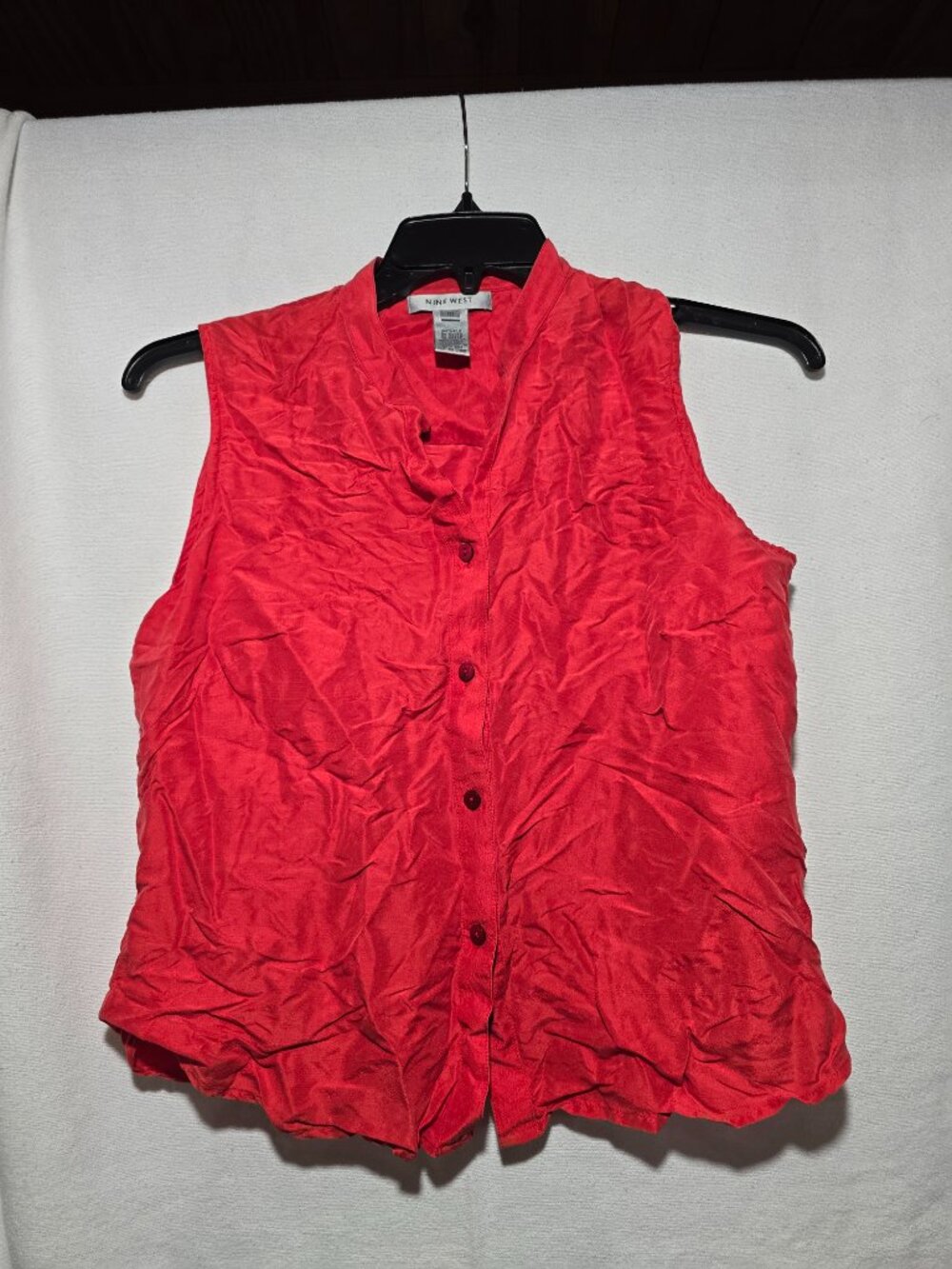 Nine West Red 100% Silk Sleeveless Button-Down Blouse Women's Size 10 GUC